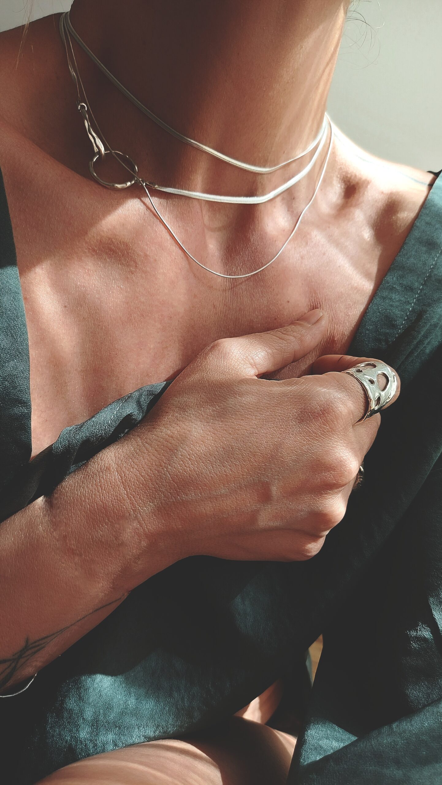 Hooked silver necklace - Image 3
