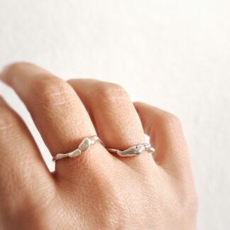 Wave inspired thin band ring