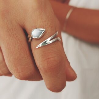 fildisi teardrop ring