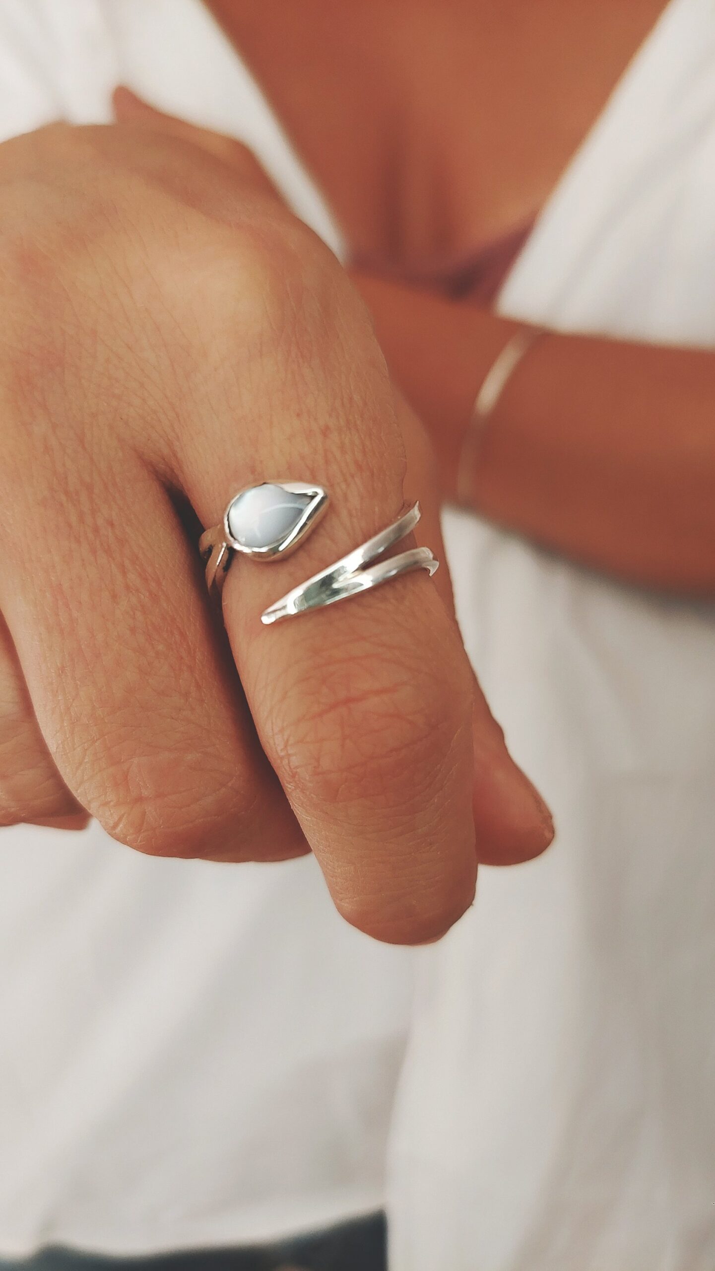 fildisi teardrop ring