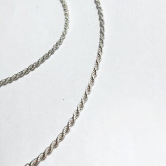 extra glossy romantic chain