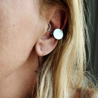 Full moon earcuff